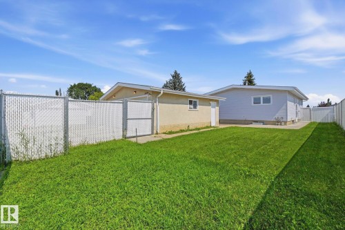 15204 75A Street Nw, Edmonton, AB - Outdoor