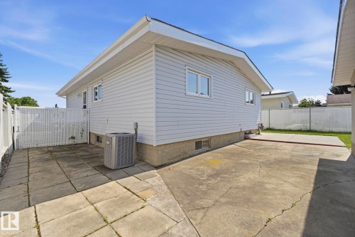 15204 75A Street Nw, Edmonton, AB - Outdoor With Exterior