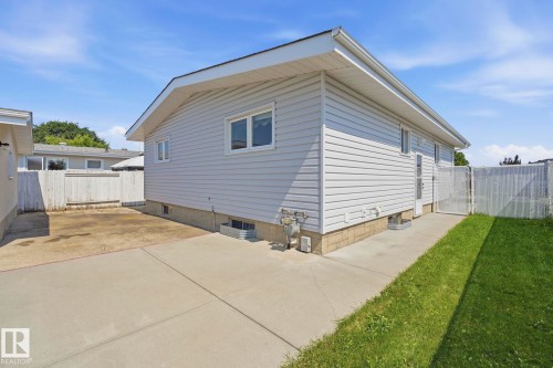 15204 75A Street Nw, Edmonton, AB - Outdoor With Exterior