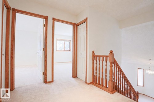 507 Burton Close Nw, Edmonton, AB - Indoor Photo Showing Other Room