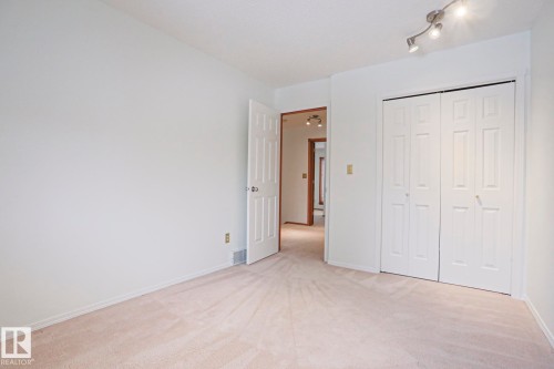 507 Burton Close Nw, Edmonton, AB - Indoor