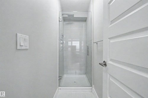 #1225 5151 Windermere Bv Sw, Edmonton, AB - Indoor Photo Showing Bathroom