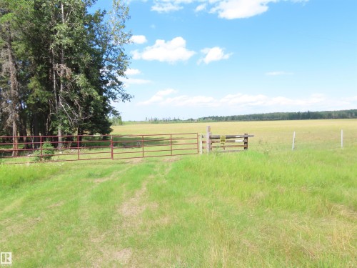 Image quality insufficient for description - 11216 Twp 532, Rural Yellowhead, AB 