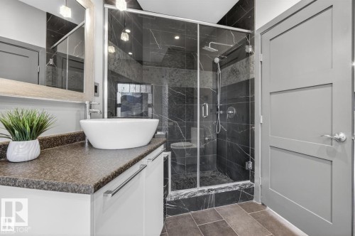 11908 41A Avenue Nw, Edmonton, AB - Indoor Photo Showing Bathroom