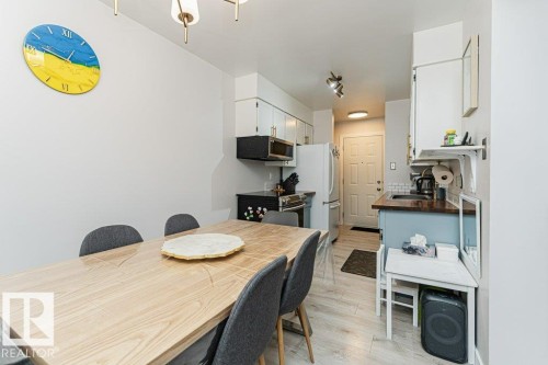 10B Callingwood Court Nw, Edmonton, AB - Indoor Photo Showing Dining Room