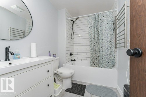 10B Callingwood Court Nw, Edmonton, AB - Indoor Photo Showing Bathroom