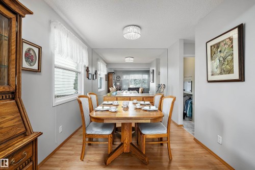 10972 35 Avenue Nw, Edmonton, AB - Indoor Photo Showing Dining Room