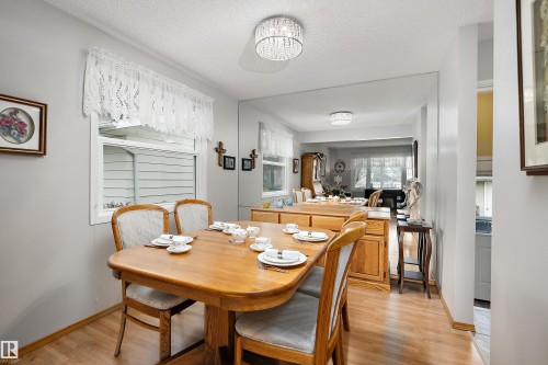 10972 35 Avenue Nw, Edmonton, AB - Indoor Photo Showing Dining Room