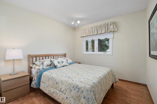 10972 35 Avenue Nw, Edmonton, AB - Indoor Photo Showing Bedroom