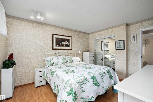 10972 35 Avenue Nw, Edmonton, AB - Indoor Photo Showing Bedroom