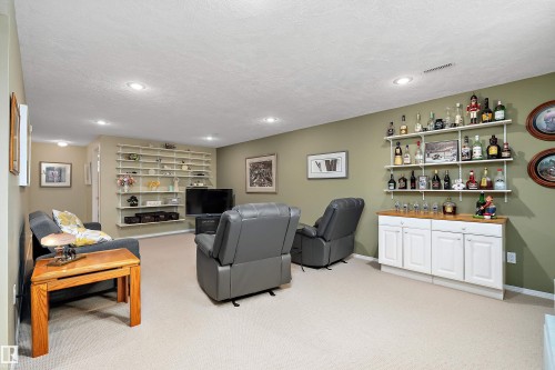 10972 35 Avenue Nw, Edmonton, AB - Indoor Photo Showing Other Room