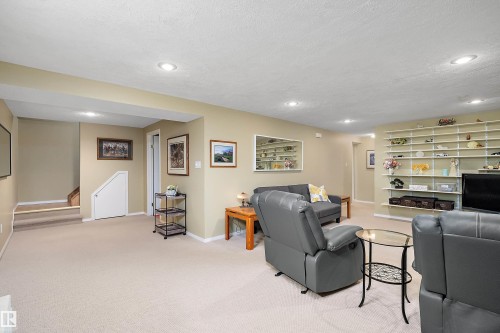 10972 35 Avenue Nw, Edmonton, AB - Indoor Photo Showing Other Room
