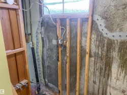 The bathroom has had an apoxy repair with a lifetime warranty.  The seller wanted to show the repair and will provide transferable lifetime warranty. - 