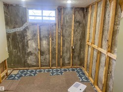 The bbedroom has had an apoxy repair with a lifetime warranty.  The seller wanted to show the repair and will provide transferable lifetime warranty. - 