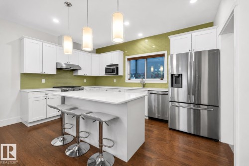 12620 106 Avenue Nw, Edmonton, AB - Indoor Photo Showing Kitchen With Upgraded Kitchen
