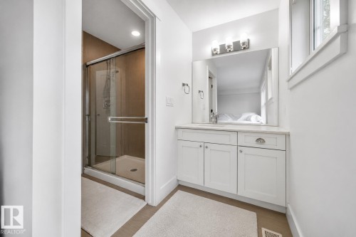 12620 106 Avenue Nw, Edmonton, AB - Indoor