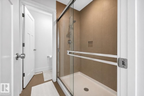 12620 106 Avenue Nw, Edmonton, AB - Indoor Photo Showing Bathroom