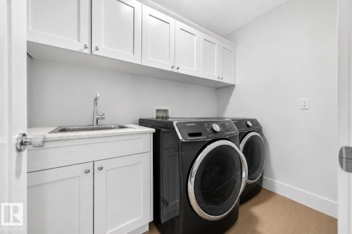 12620 106 Avenue Nw, Edmonton, AB - Indoor Photo Showing Laundry Room