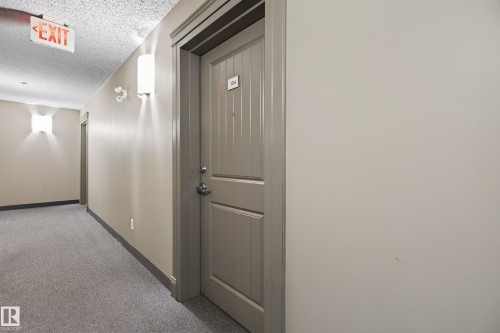 #104 13907 136 St Nw, Edmonton, AB - Indoor Photo Showing Other Room
