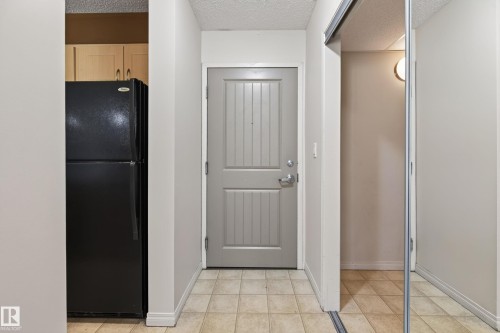 #104 13907 136 St Nw, Edmonton, AB - Indoor Photo Showing Other Room