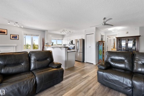 #411B 6 Spruce Ridge Dr, Spruce Grove, AB - Indoor Photo Showing Living Room