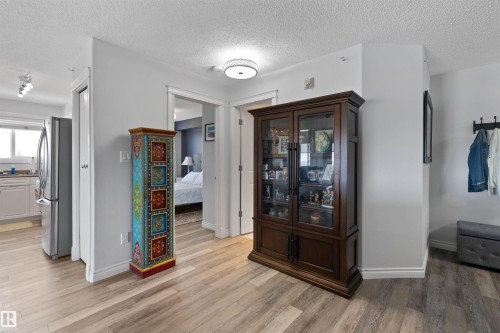 #411B 6 Spruce Ridge Dr, Spruce Grove, AB - Indoor Photo Showing Other Room