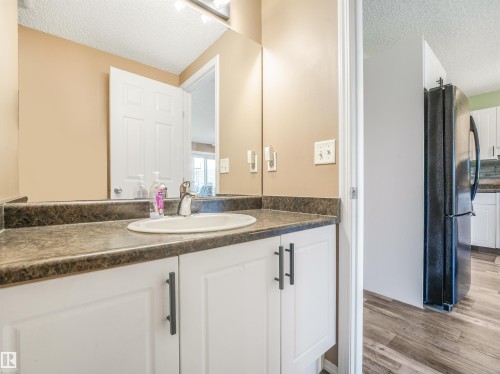 3635 11 Street Nw, Edmonton, AB - Indoor Photo Showing Bathroom