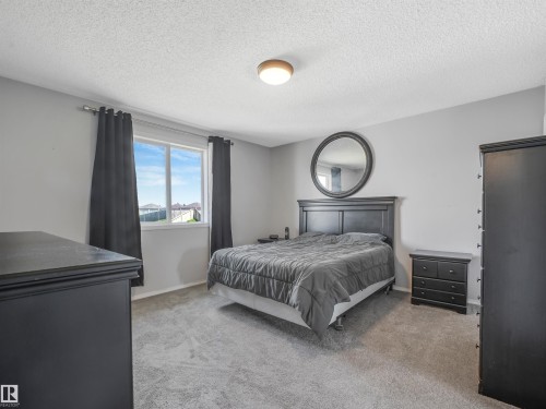 3635 11 Street Nw, Edmonton, AB - Indoor Photo Showing Bedroom