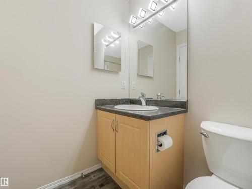 3635 11 Street Nw, Edmonton, AB - Indoor Photo Showing Bathroom