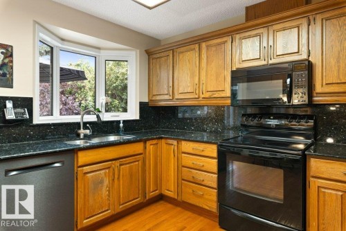 15 Lucien Drive, St. Albert, AB - Indoor Photo Showing Kitchen With Double Sink