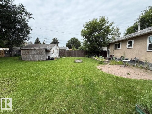 7607 83 Avenue Nw, Edmonton, AB - Outdoor