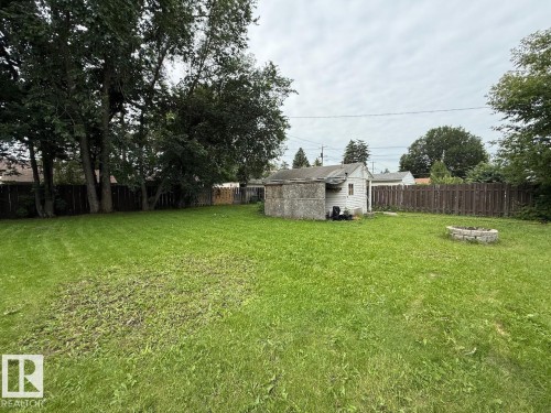 7607 83 Avenue Nw, Edmonton, AB - Outdoor