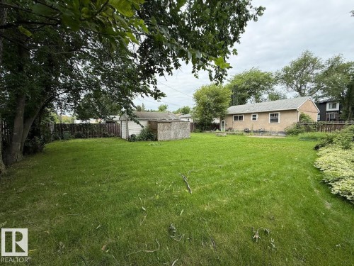 7607 83 Avenue Nw, Edmonton, AB - Outdoor