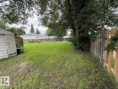 7607 83 Avenue Nw, Edmonton, AB - Outdoor