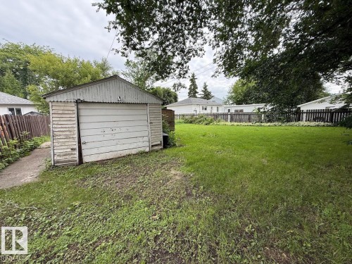 7607 83 Avenue Nw, Edmonton, AB - Outdoor