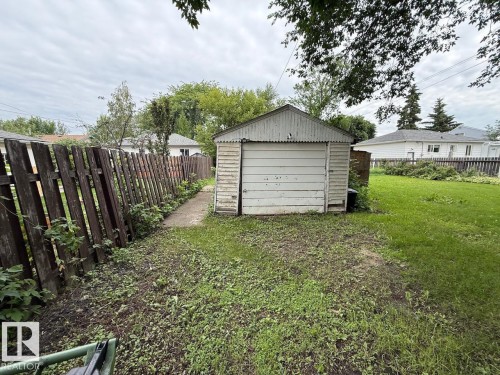 7607 83 Avenue Nw, Edmonton, AB - Outdoor