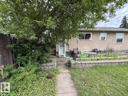 7607 83 Avenue Nw, Edmonton, AB - Outdoor