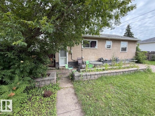 7607 83 Avenue Nw, Edmonton, AB - Outdoor
