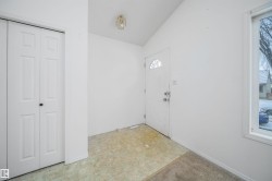 Entrance foyer - 