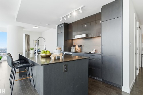 #2603 10360 102 St Nw, Edmonton, AB - Indoor Photo Showing Kitchen With Upgraded Kitchen