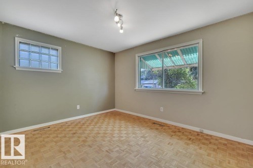 10148 87 Street Nw, Edmonton, AB 