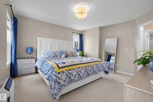 76 Leyland Way, Spruce Grove, AB - Indoor Photo Showing Bedroom