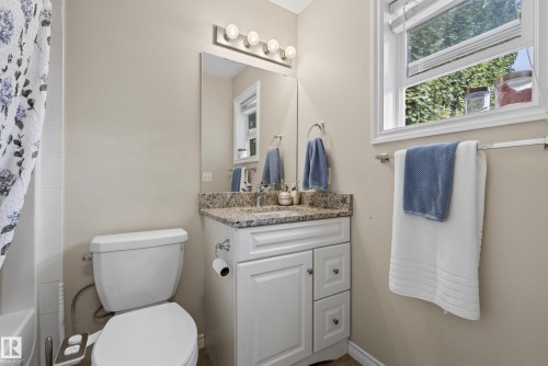 76 Leyland Way, Spruce Grove, AB - Indoor Photo Showing Bathroom