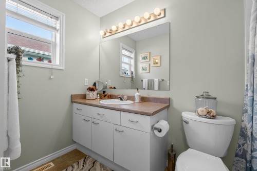 76 Leyland Way, Spruce Grove, AB - Indoor Photo Showing Bathroom