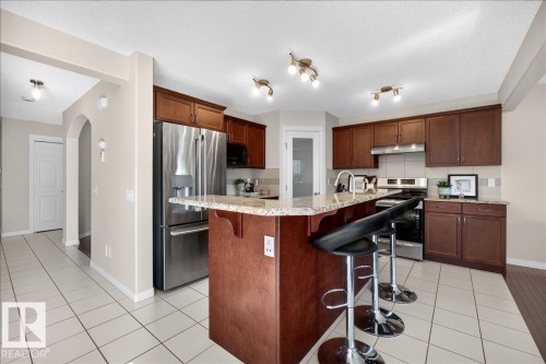18069 89 Street Nw, Edmonton, AB - Indoor Photo Showing Kitchen