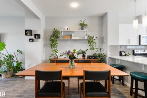 2617 Maple Way Nw, Edmonton, AB - Indoor Photo Showing Dining Room