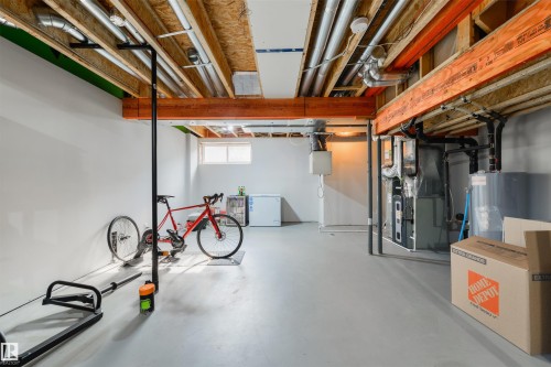 2617 Maple Way Nw, Edmonton, AB - Indoor Photo Showing Basement