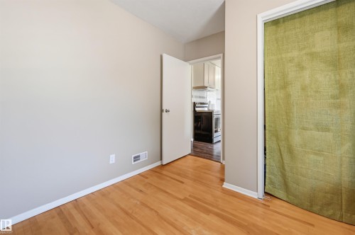 11502 127 Street Nw, Edmonton, AB - Indoor Photo Showing Other Room