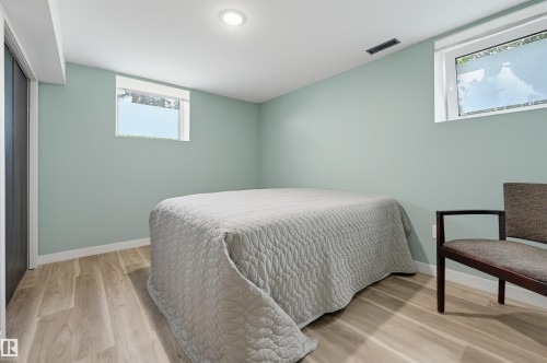 11502 127 Street Nw, Edmonton, AB - Indoor Photo Showing Bedroom