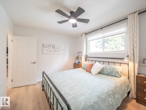 37 Springfield Crescent, St. Albert, AB - Indoor Photo Showing Bedroom